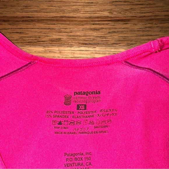 Women’s XS Patagonia Pink Short Sleeve Common Threads Baselayer TShirt - Picture 3 of 7